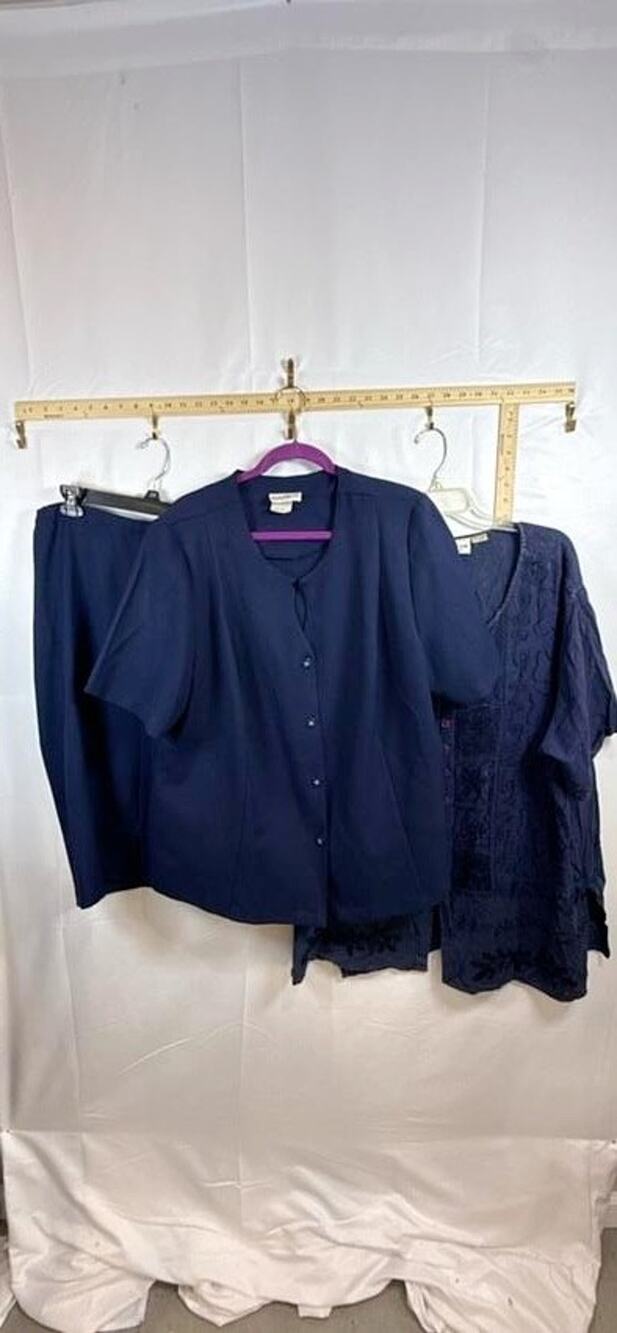 Elisabeth Liz Claiborne Vintage Skirt Suit Set 22W Blue Short Sleeve Top Elastic